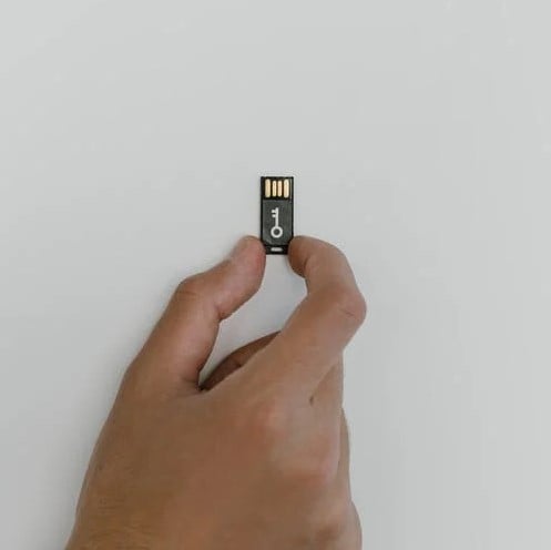 data-savers-data-recovery-usb-flash-drive-in-hand